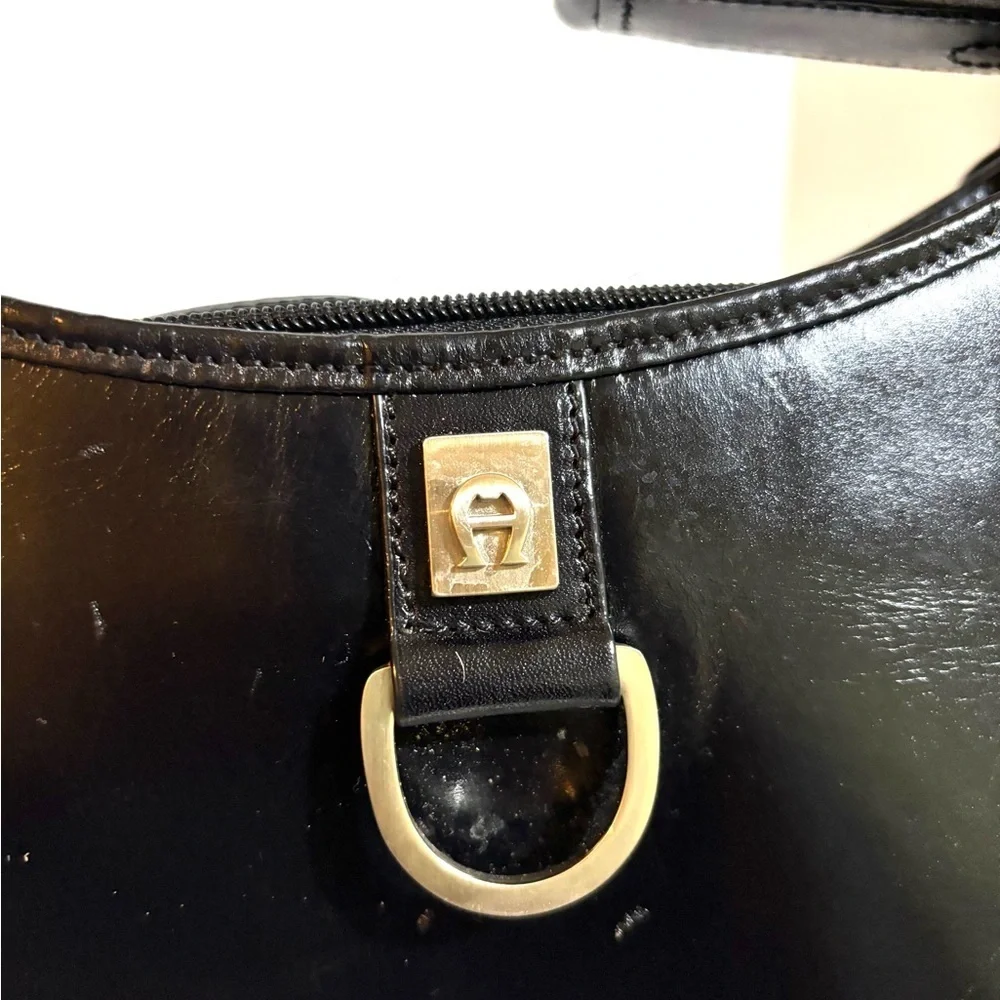 Black Leather Shoulder Bag